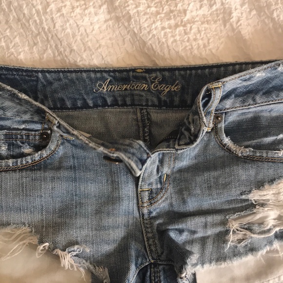 Light blue American eagle distressed denim shorts - Picture 3 of 4